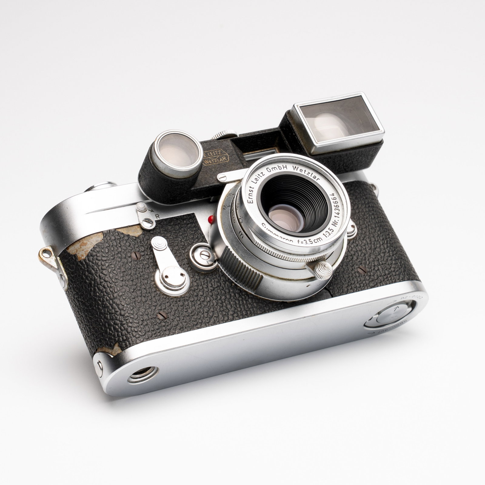 A Leica M3 Double Stroke with goggled Summaron 35 mm F3.5 lens (1 of 12)