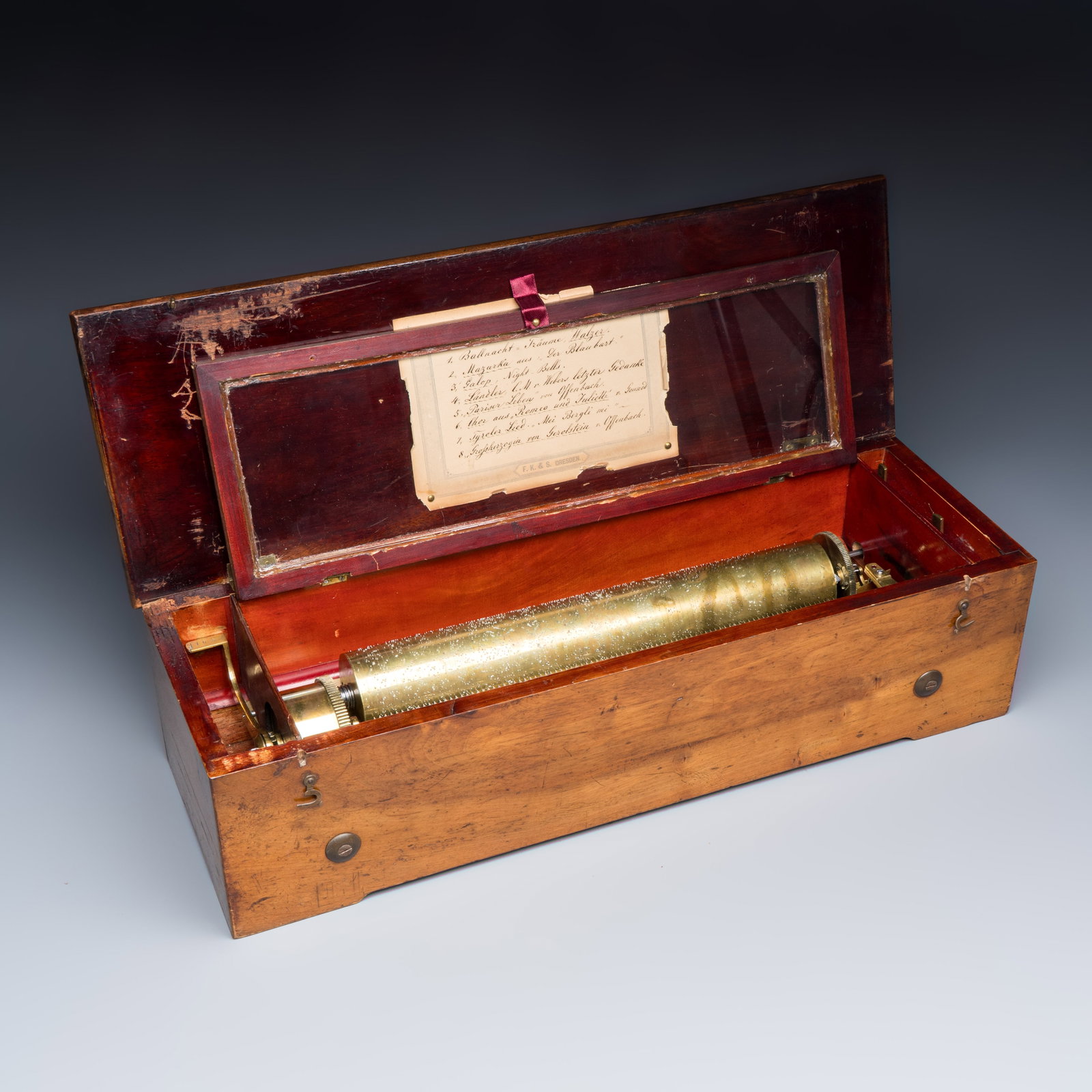 A German cylinder roll music box with 8 tunes, Dresden, 19th C. (1 of 7)