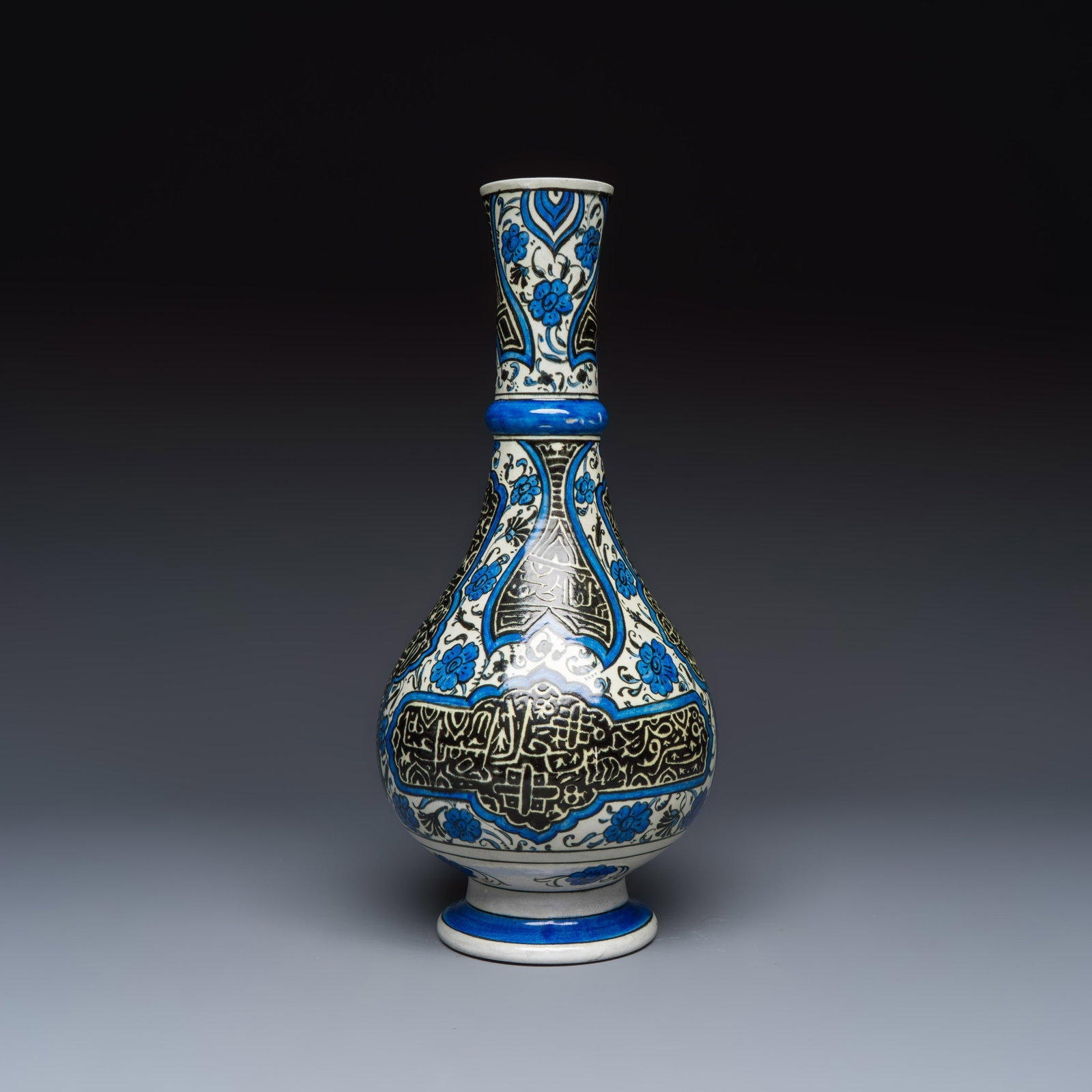 An unusual Samson Safavid- or Iznik-style bottle vase, France, 19th C. (1 of 6)