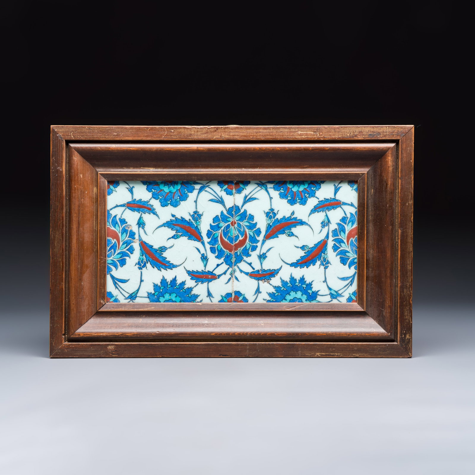 An unusual pair of small square Iznik tiles with saz leaves, Turkey, 16/17th C. (1 of 2)