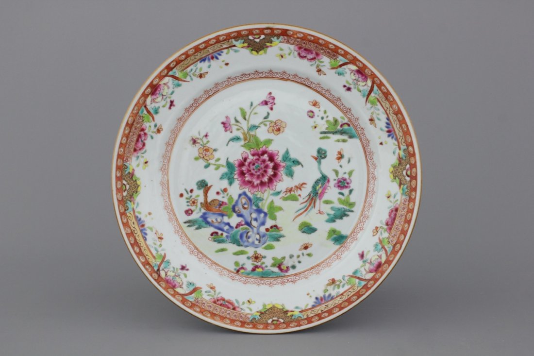 A Chinese porcelain famille rose plate, 18th C.: Dia: 22 cm
