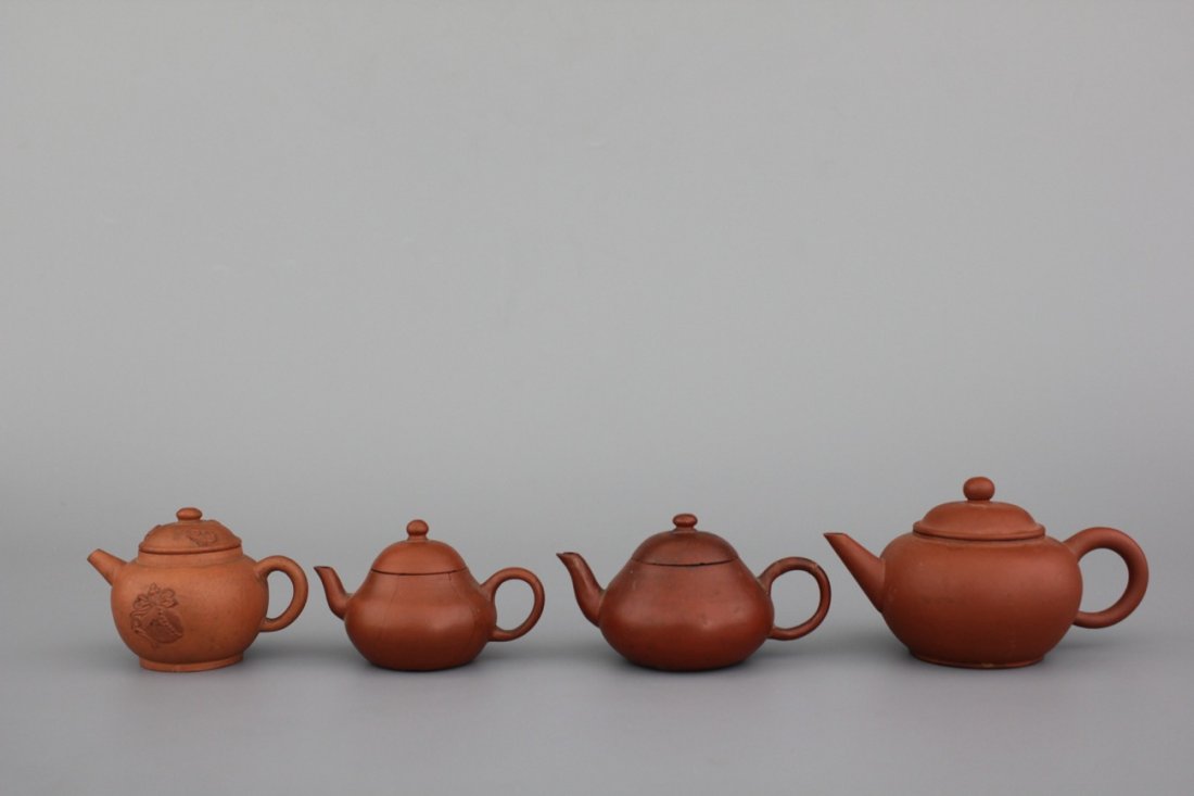 A set of 4 small Chinese Yixing teapots, late Qing/20th (1 of 2)