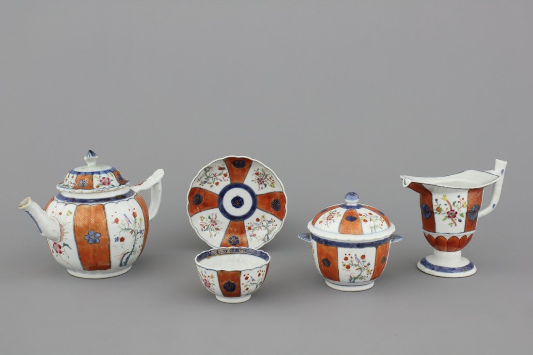 A set of Chinese porcelain tea wares, 18th C. (1 of 1)