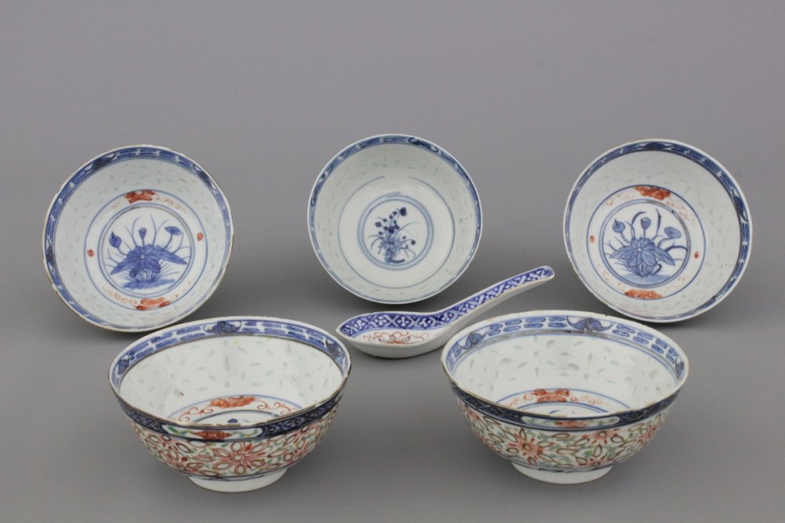 A set of 5 Chinese porcelain doucai rice grain bowls: Dia: 12 cm.