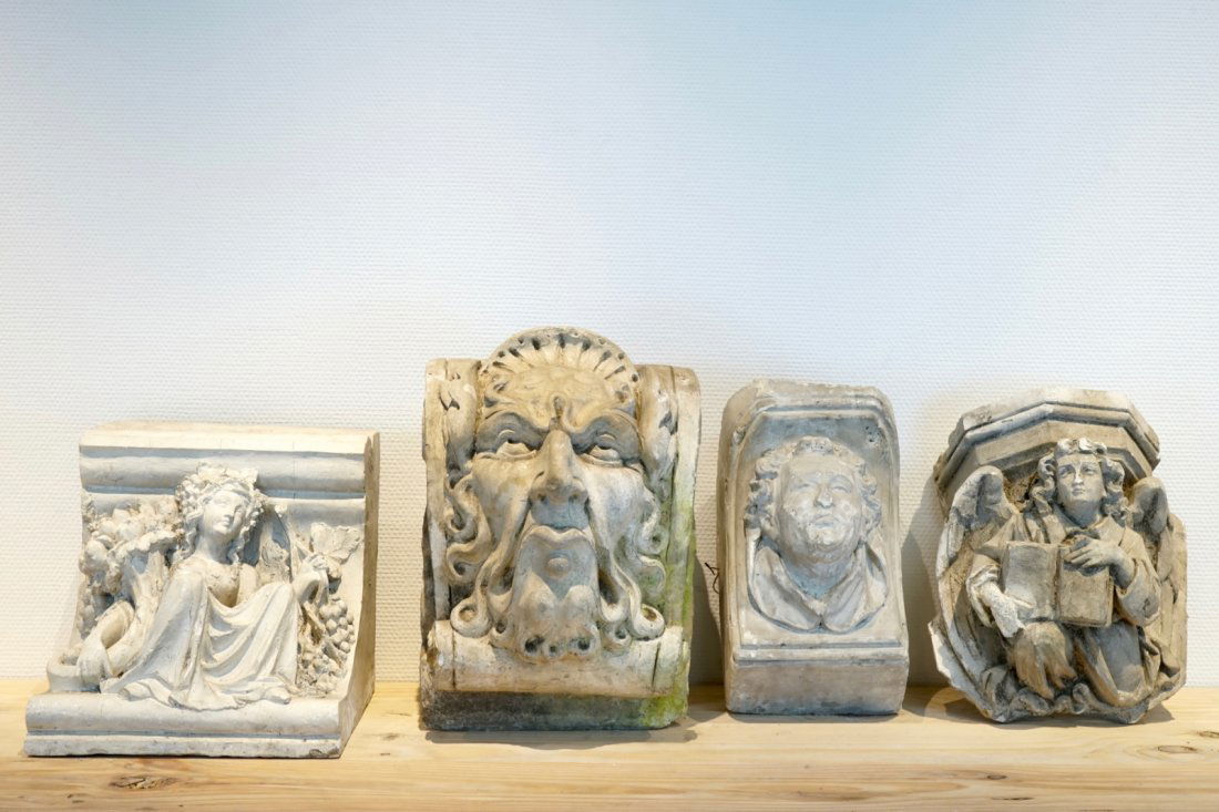 A set of four plaster casts of wall consoles, 19/20th (1 of 1)