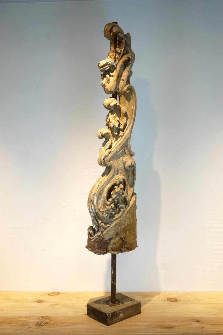 A plaster cast of a baroque ornament on stand, 19/20th (1 of 1)