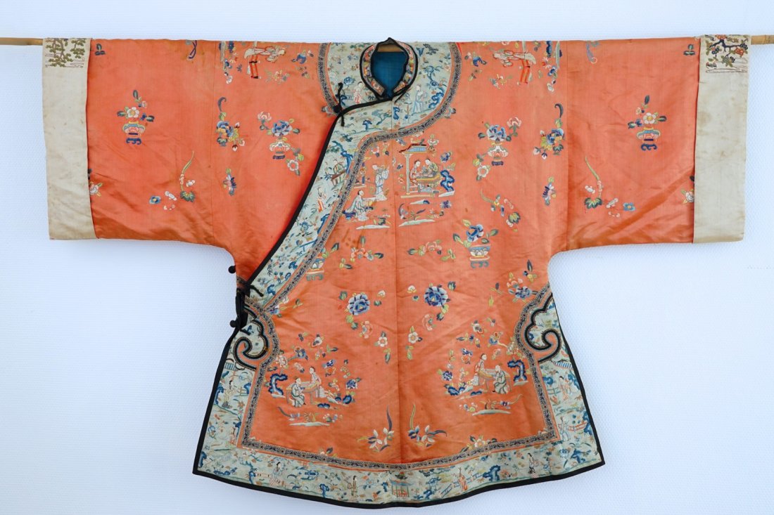 A Chinese silk embroidered child's robe, 19th C. (1 of 1)