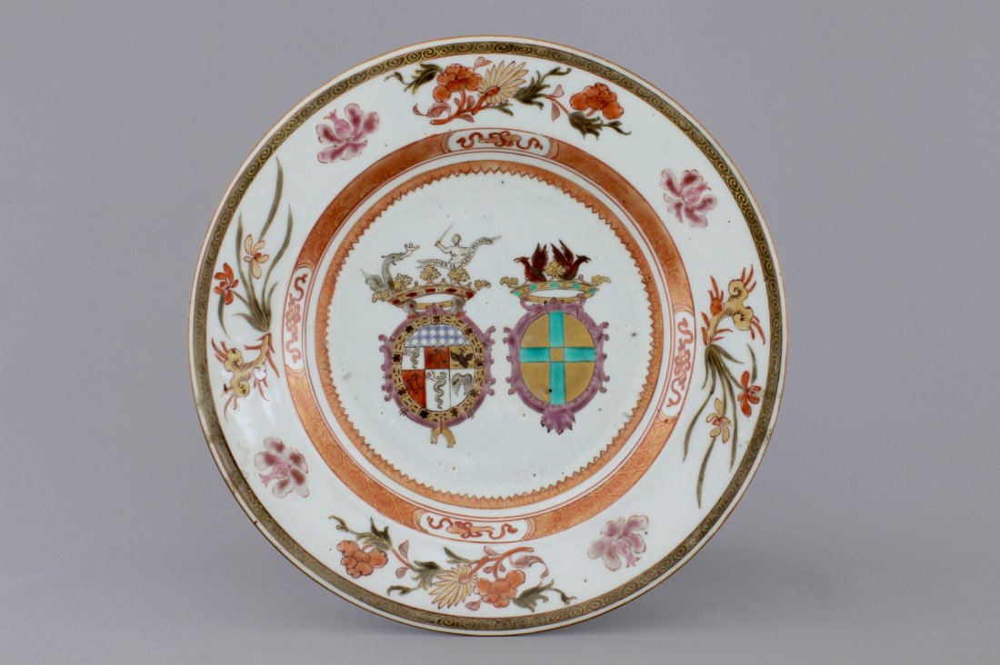A Chinese export porcelain armorial alliance plate,: Dia.: 22,8 cm Provenance: The Van Herck collection, Antwerp