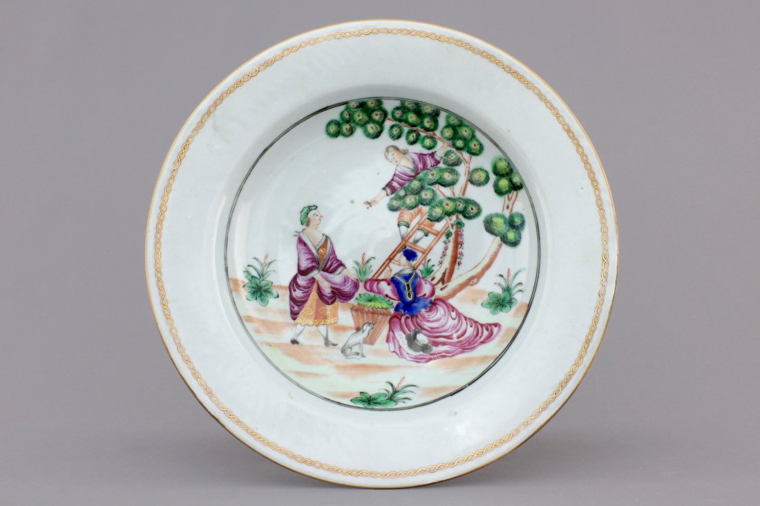 A Chinese export porcelain "Cherrypickers" plate, (1 of 1)
