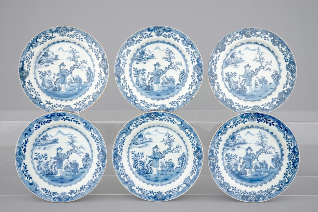 A set of 6 Chinese blue and white figural plates,: Dia.: 23 cm Condition: Two plates with some restoration.