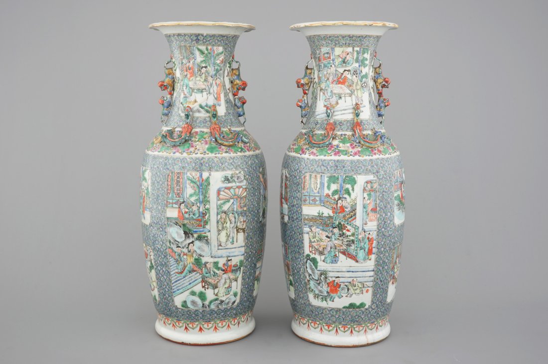 A tall pair of Chinese Canton verte porcelain vases: H: 61,5 cm
