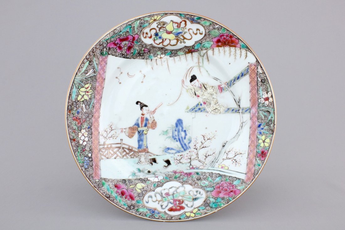A fine Chinese famille rose plate Ã¢â‚¬Å“The Romance of: Dia.: 22,8 cm