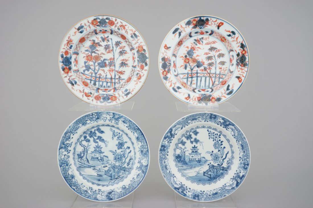 Two pairs of Chinese porcelain plates, blue & white and: Dia.: 24 cm