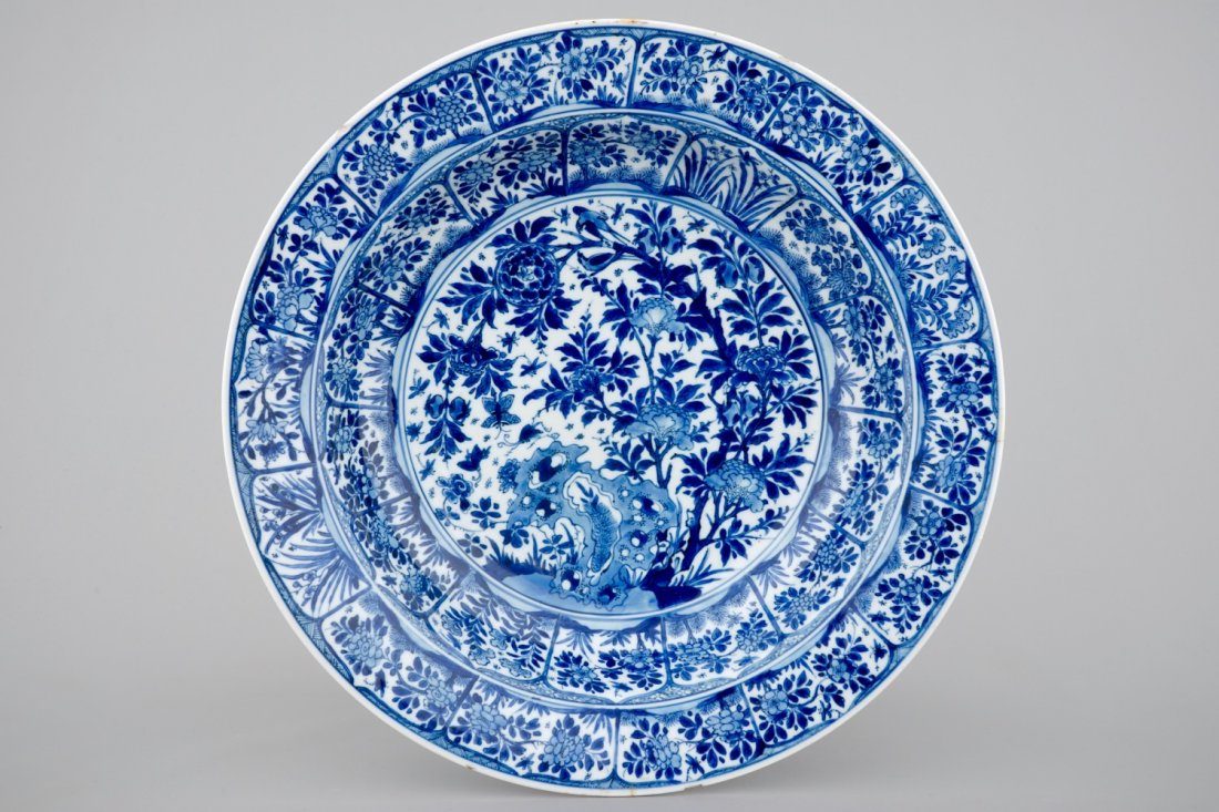 A Chinese blue and white deep dish, Kangxi, ca. 1700 (1 of 3)