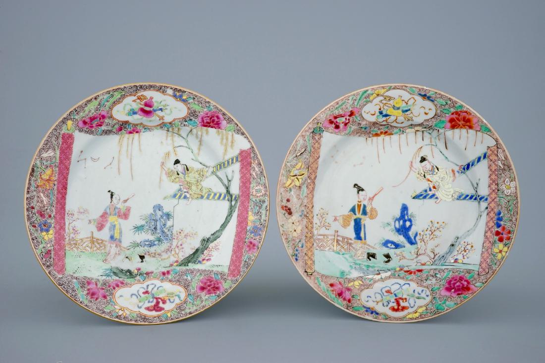 A pair of Chinese famille rose "Romance of the Western: A pair of Chinese famille rose "Romance of the Western Chamber" plates, Yongzheng Dia.: 22,5 cm