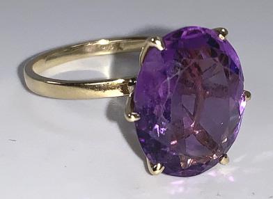18k Yellow Gold Amethyst Ring (1 of 3)