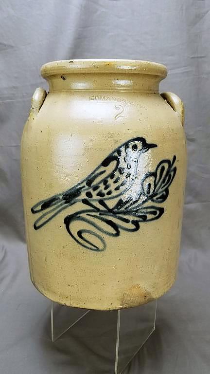 2 Gallon Edmands & Co. Crock with Bird Bee Sting (1 of 9)