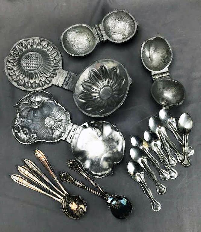 4 Antique Fruit and flower Ice Cream Molds (1 of 3)