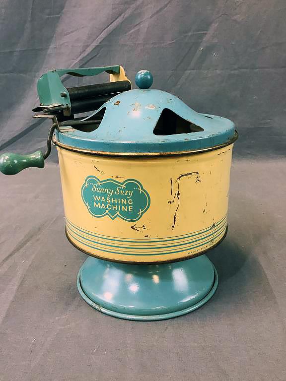 Sunny Suzy Washing Machine By Wolverine ca 1928 (1 of 3)