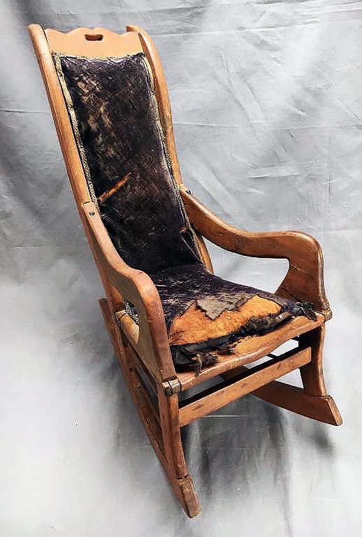 Victorian Miniature Lincoln Rocker (1 of 5)