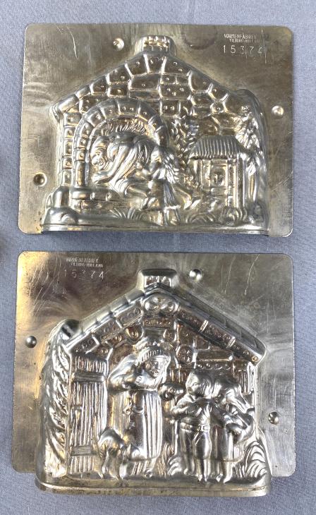 Vintage Dutch Chocolate Mold Hansel and Gretel: Measures approximately 4 3/4" x 6".