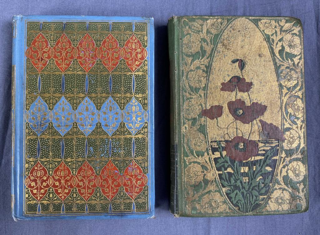 2 Decorative Altemus Volumes Bacon, Holmes: Late 19th C. 2 ornately bound small volumes from publisher Henry Altemus, Philadelphia. It includes "Essays - Lord Francis Bacon" and " the Autocrat of the Breakfast table - Oliver Wendell Holmes". Se