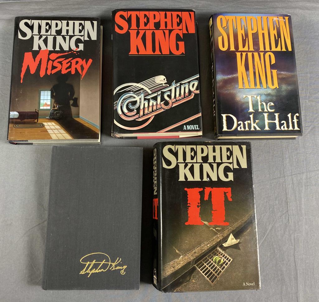 5 Stephen King Novels, Some 1st Editions: Includes Misery, Christine, The Dark Half, Pet Sematary and IT. All except Pet Sematary have dust jackets. See photos for details and condition.