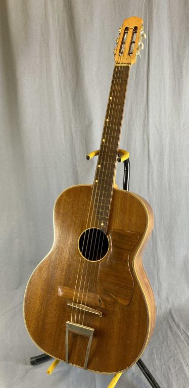 Vintage Home Made Acoustic Guitar (1 of 8)