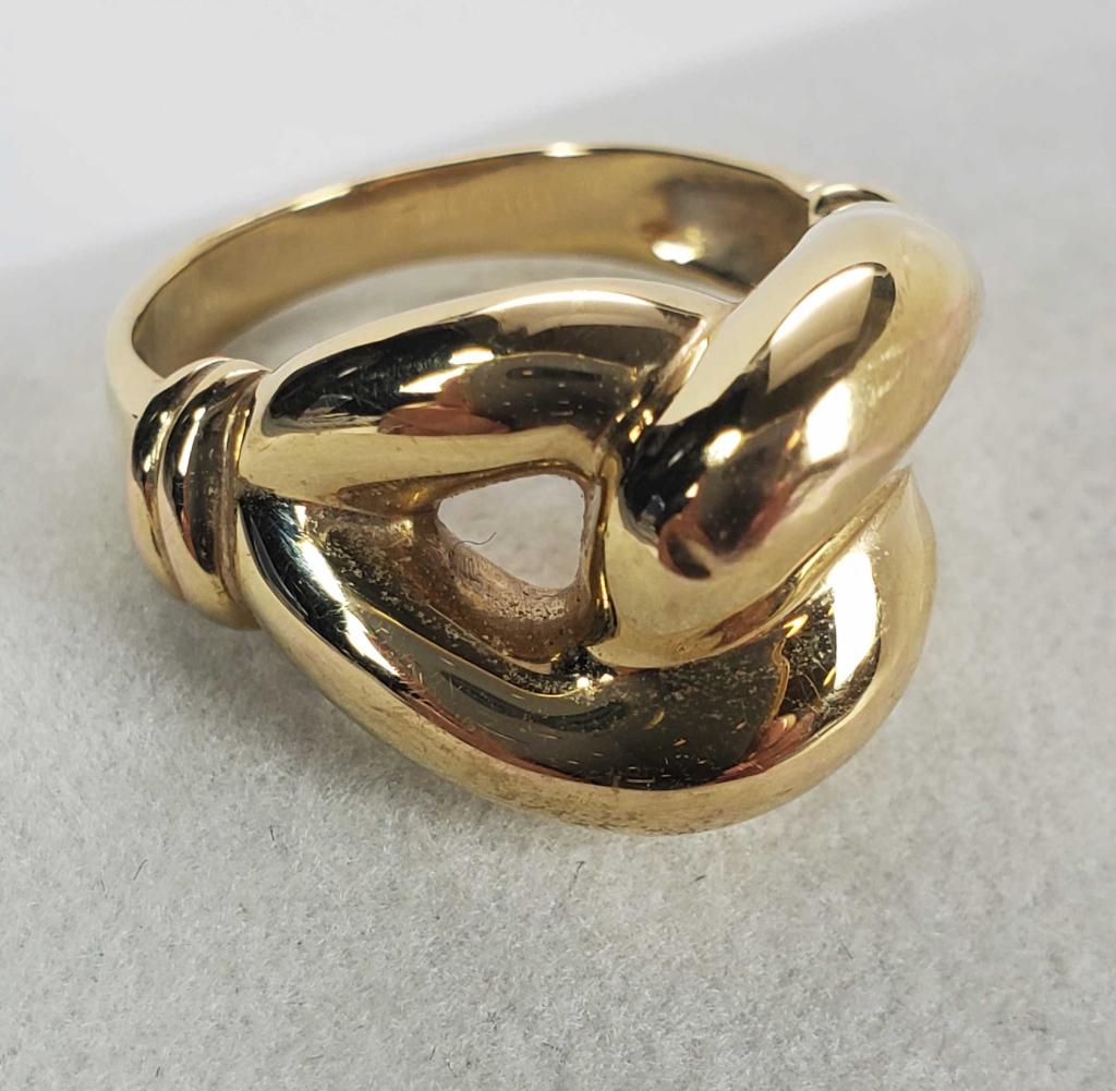 Women's 14KTYG Ring With Knot Design Size 7 (1 of 5)