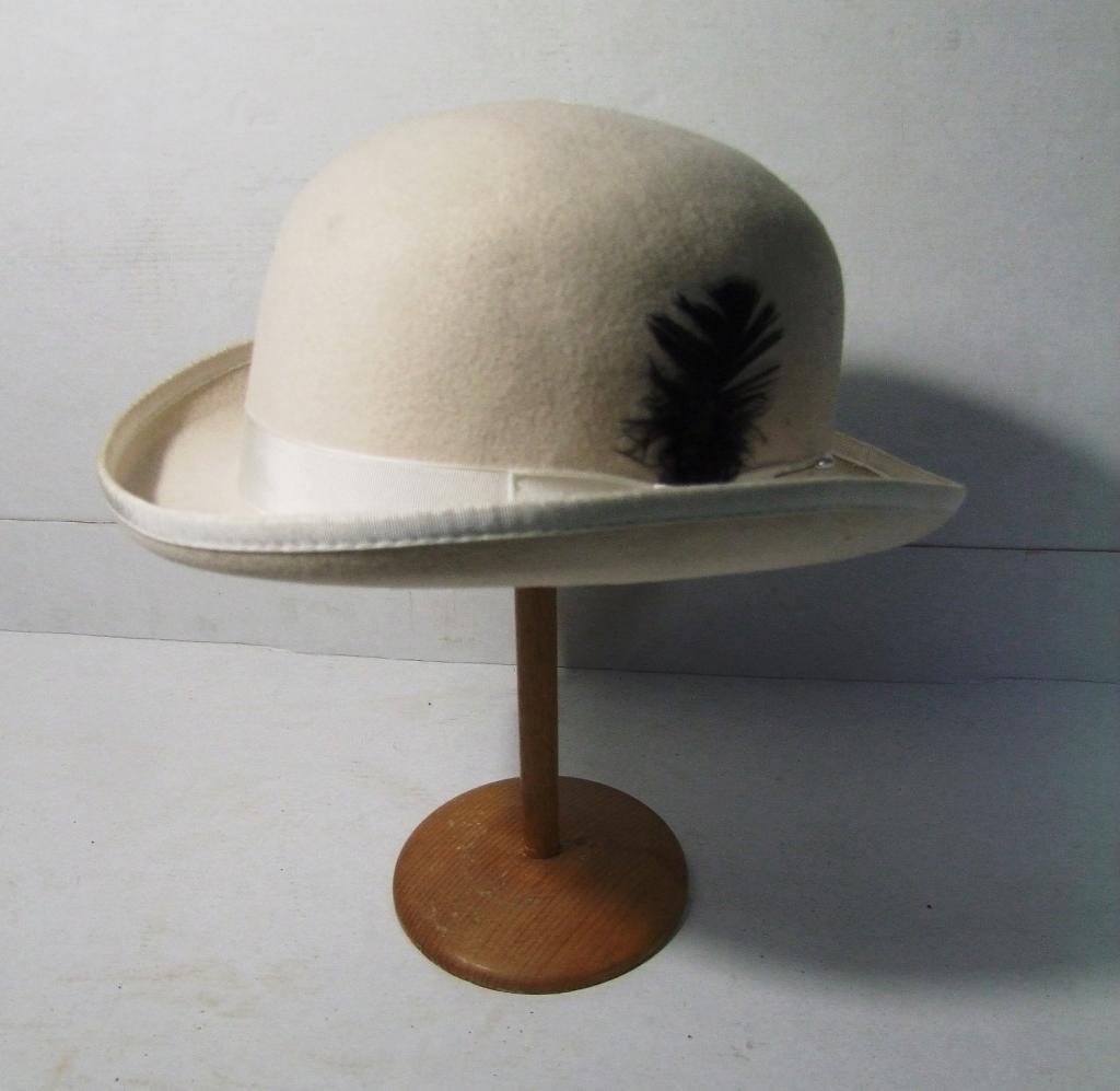 C/1990's All Wool White Gentleman's Derby Hat (1 of 3)