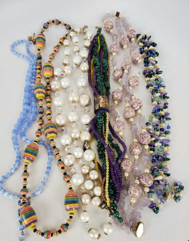 Jewelry Lot Of Glass, Shells,Stone Necklaces (1 of 14)