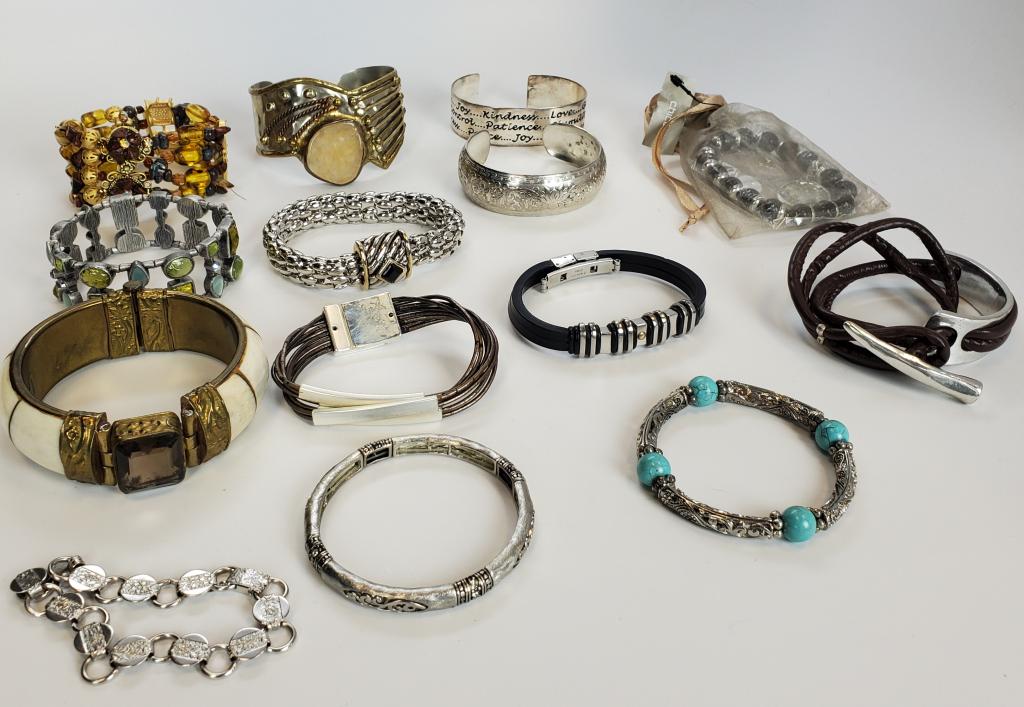 Women's Fashion Bracelets Lot Of 14 (1 of 6)