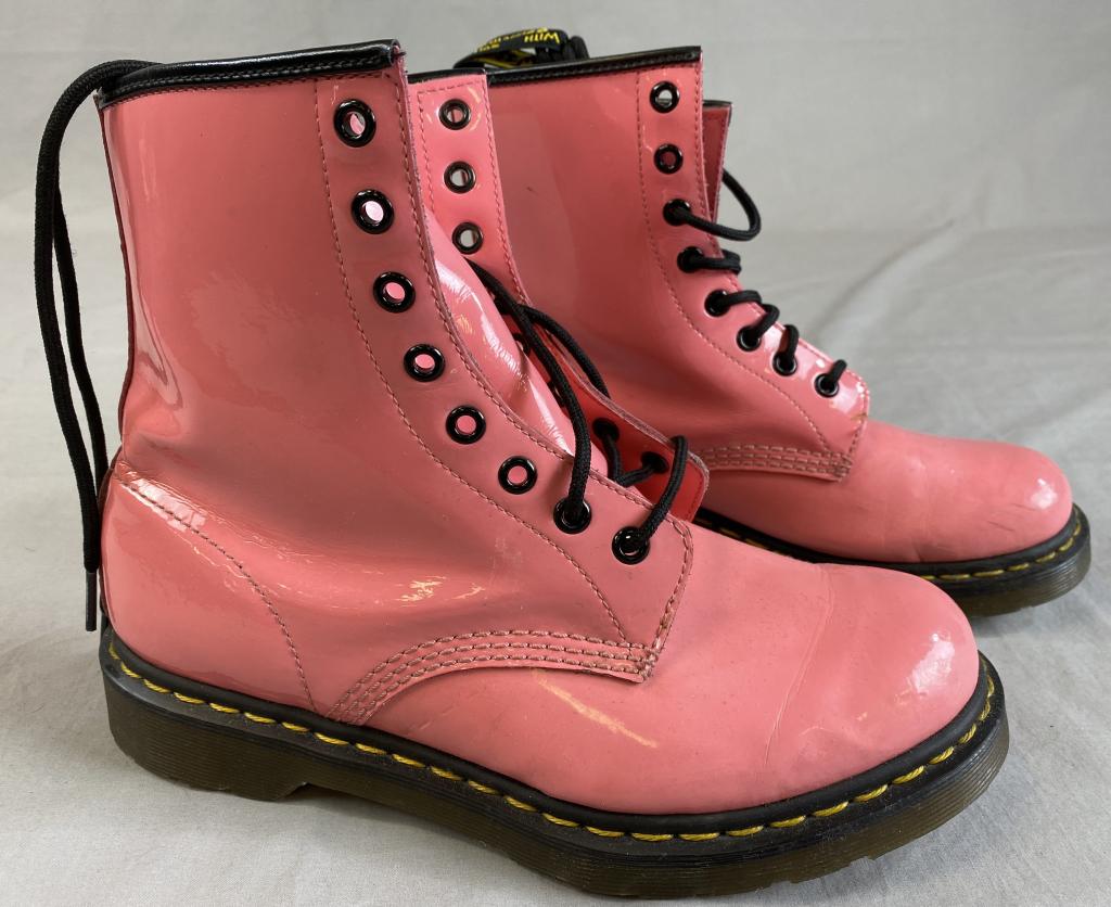 Pink Patent Dr. Martens Boots US 9L: Pink Patent Dr. Martens Boots US 9L