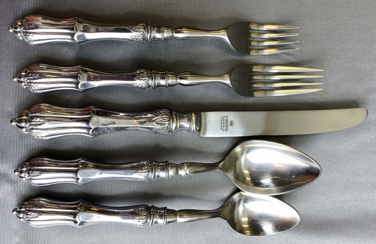 Wilton Armetale "Hallam" Flatware Service for Nine: Includes (9) 5 piece place settings.