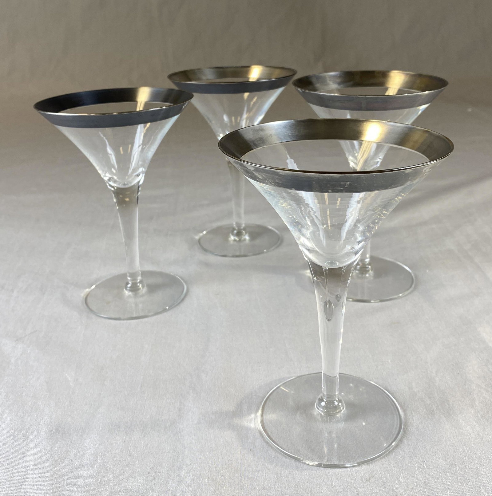 4 Dorothy Thorpe Silver Band Low Sherbets: 4 midcentury modern silver band champagne coupe/martini/sherbet glasses. Height 6".