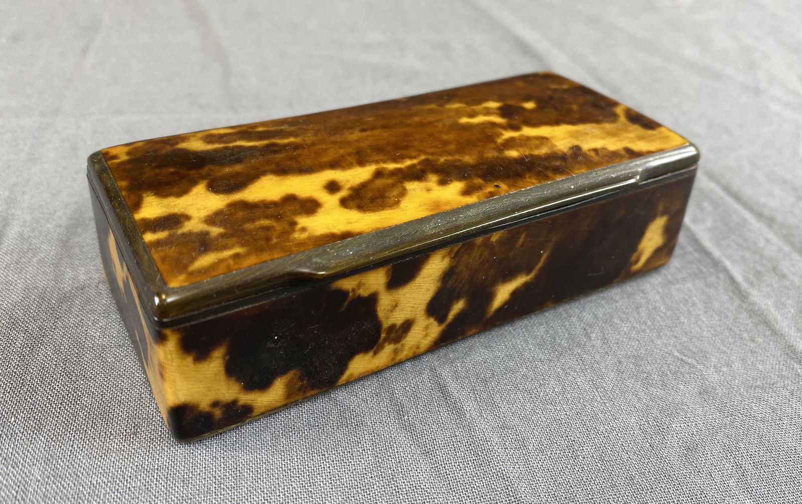 Antique Tortoise Shell Snuff or Tobacco Box (1 of 6)