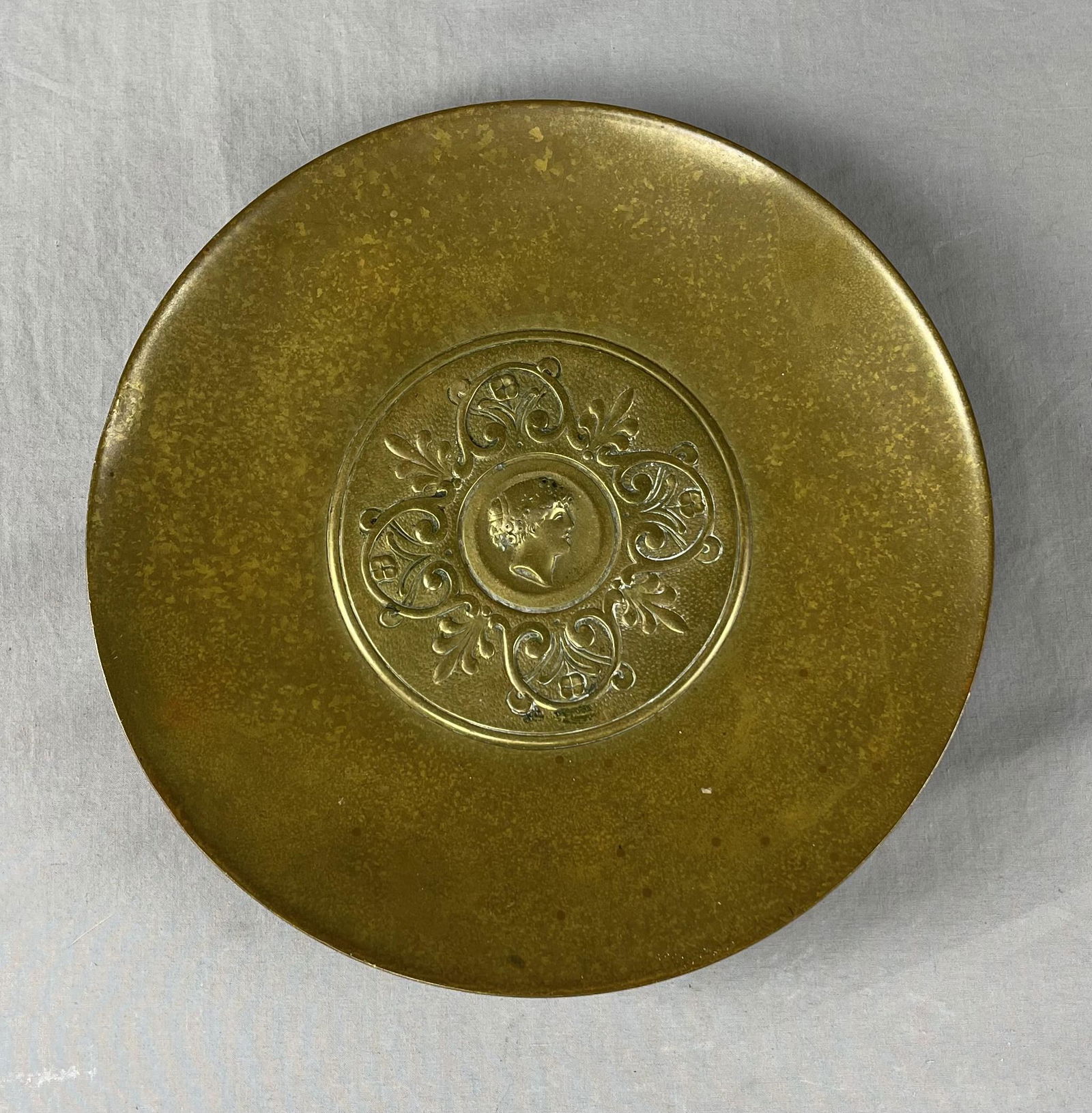 19th C. Bronze Tazza Dish with Roman Medallion (1 of 4)