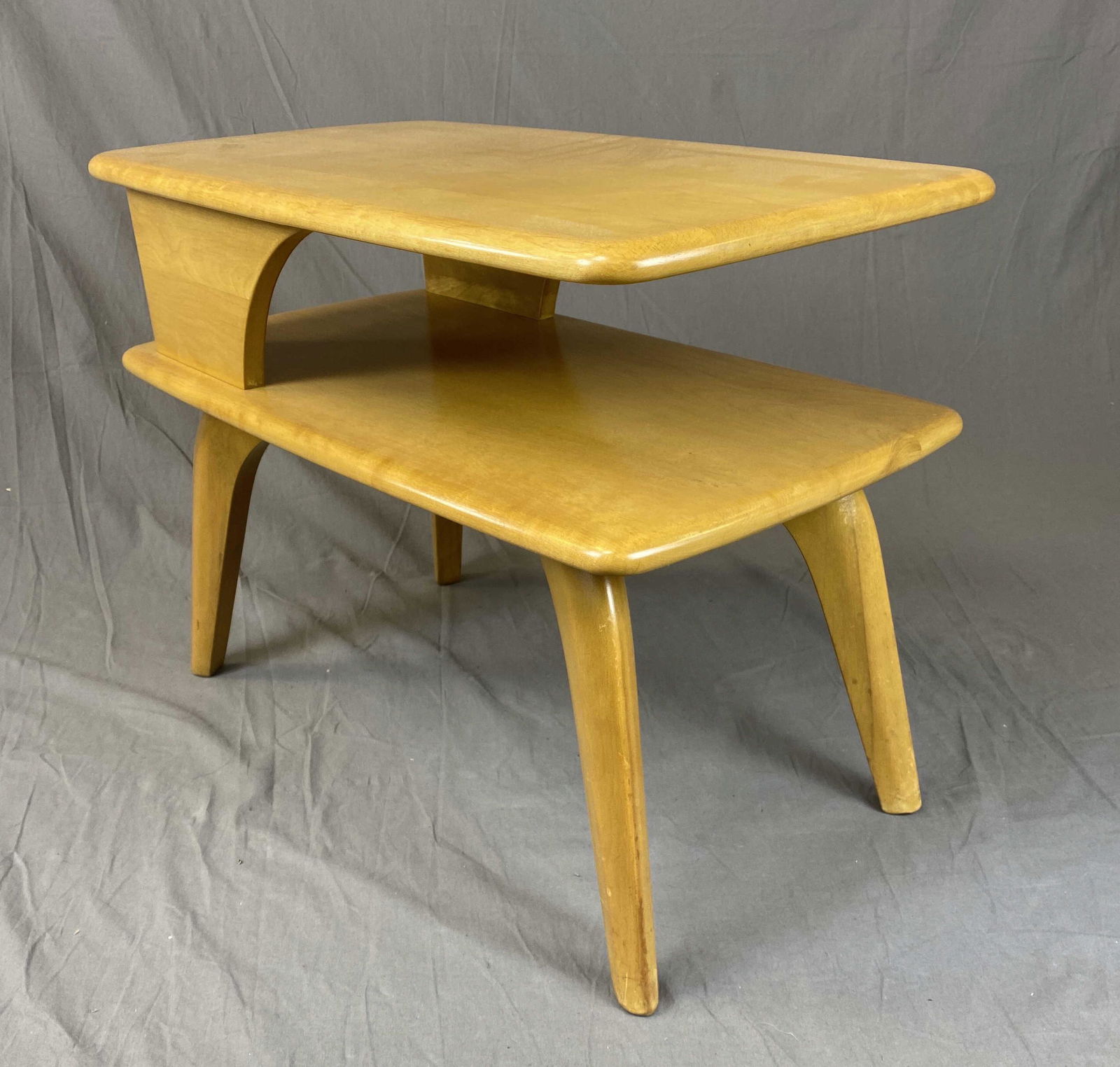 Midcentury Heywood Wakefield Maple End Table (1 of 5)