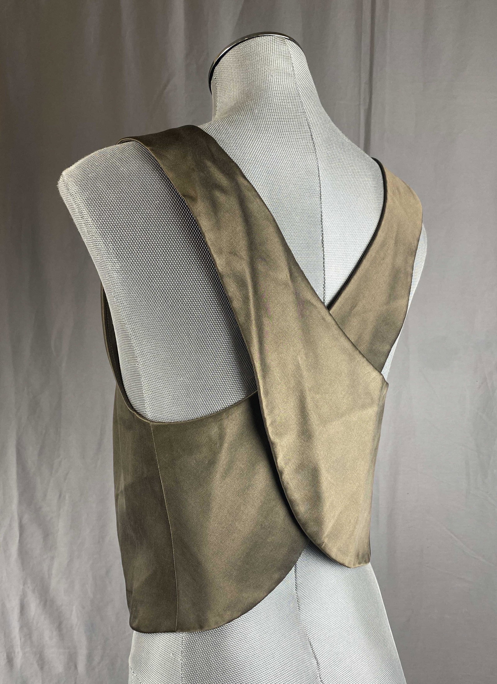 Giorgio Armani Brown Silk Women's Vest: An unusual construction crossing in the back. Marked a size 46, see photos for details.