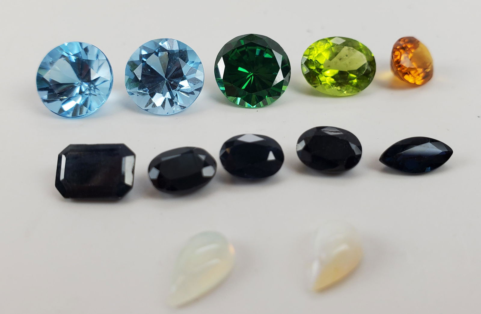 Large Lot Of Loose Stones Opal BlueTopaz Sapphire (1 of 18)