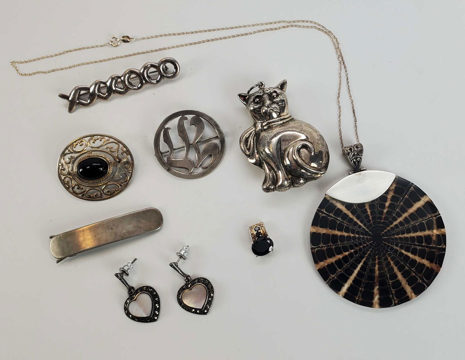 Large Lot Of Vintage Sterling Silver Jewelry (1 of 20)