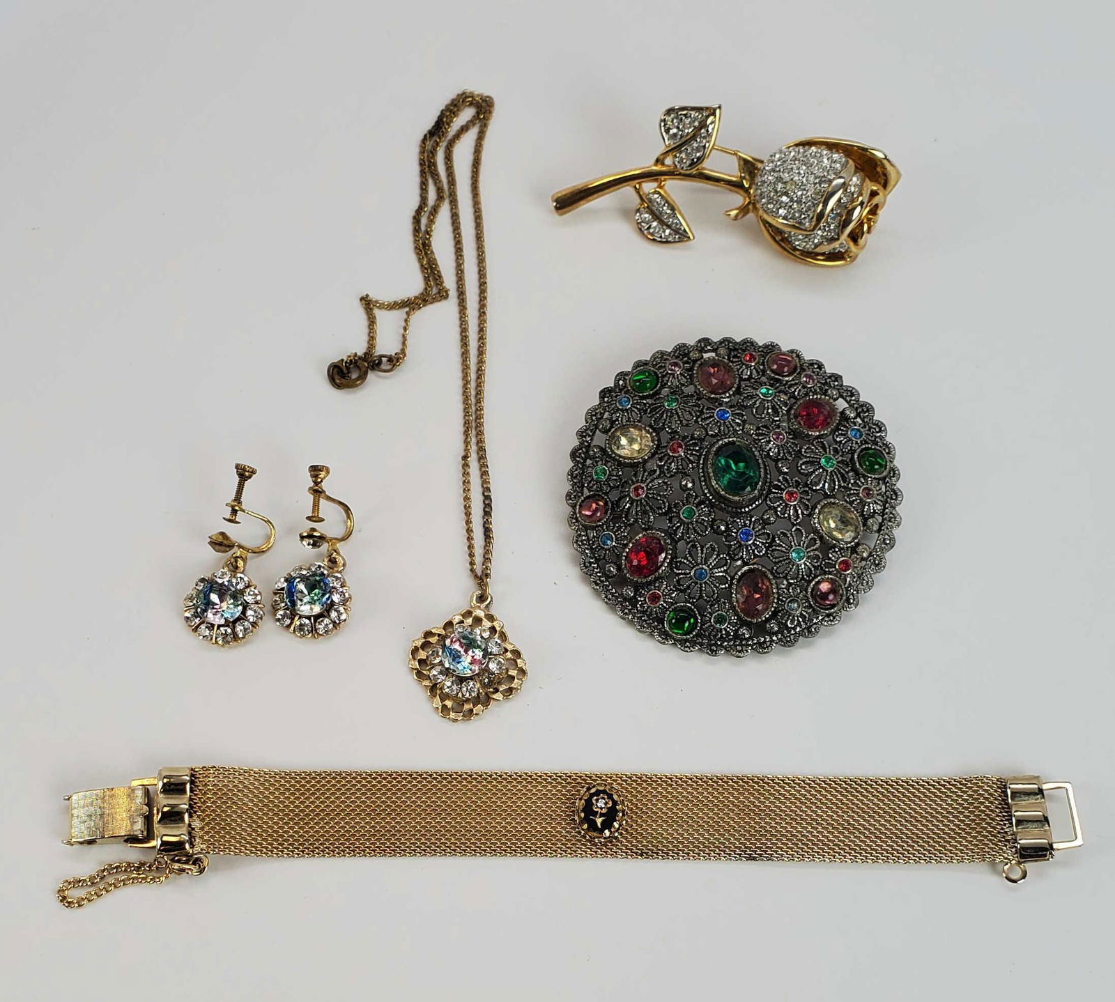 Vintage Jewelry Lot Brooch Bracelet Plus (1 of 12)