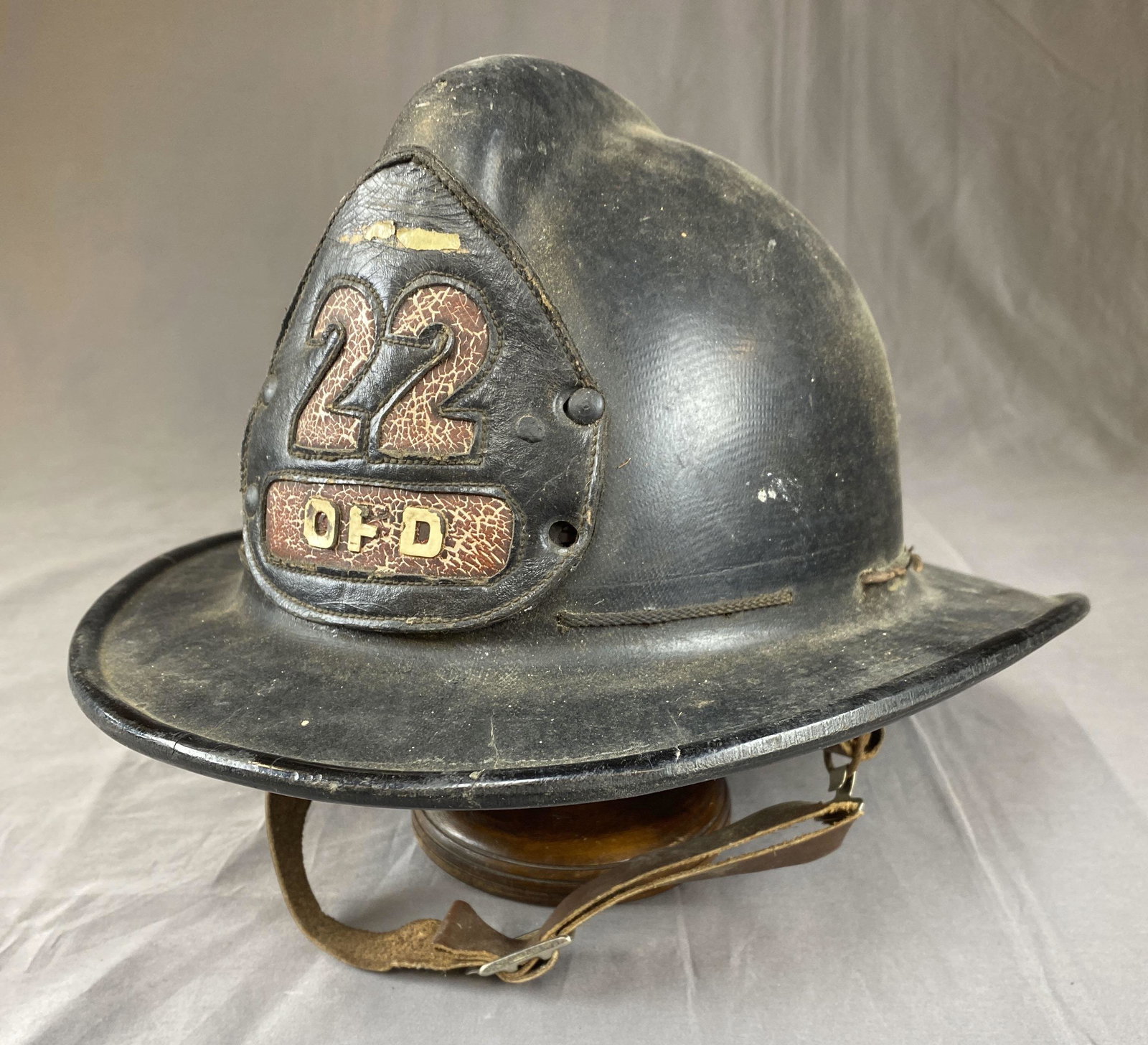 Vintage Firefighter Helmet Owosso MI Department (1 of 7)