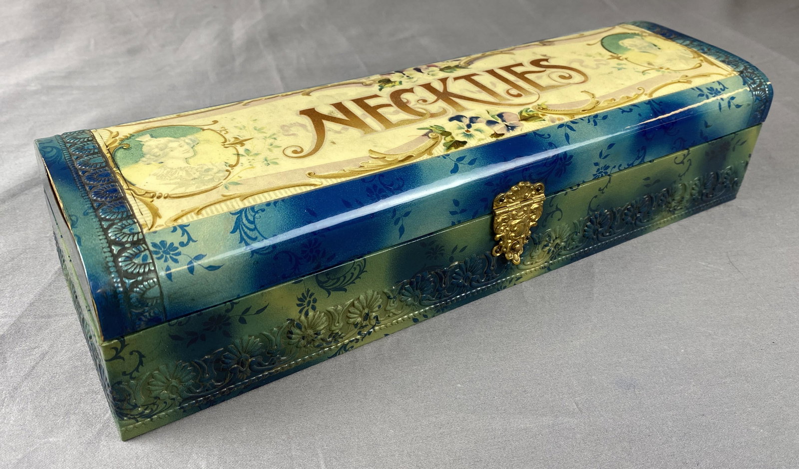 Gentlemen's Printed Celluloid Necktie Dresser Box (1 of 6)
