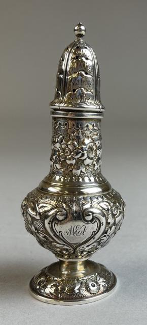 D&H Sterling Repousse Shaker: 5" tall. Total weight 76 grams.