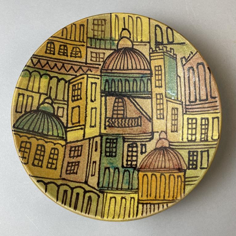 Also Londi Bitossi Footed Cityscape Bowl: Large footed bowl by Aldo Londi for Bitossi in a cityscape design. 11-3/4" diameter.