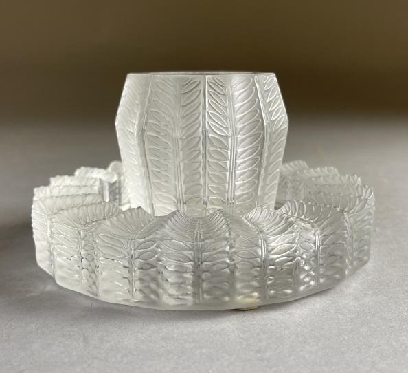 Lalique Crystal "Jamaique" Ashtray & Cigarette Cup (1 of 10)