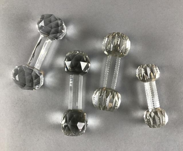 4 Cut Crystal Faceted Knife Rests (1 of 2)