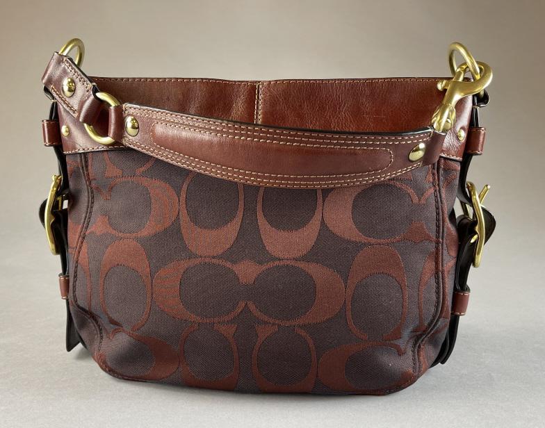 Vintage Burgundy Coach Shoulder Bag (1 of 9)