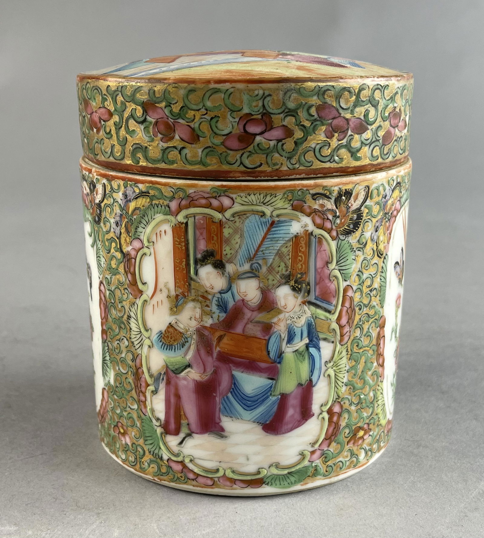 19th C. Chinese Export Famille Rose Covered Box (1 of 8)